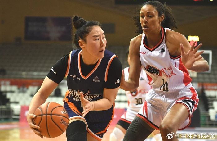 开云体育官网-连场轰22+11!中国女篮31岁王牌大闪耀:宫鲁鸣重用新科助攻王?|武桐桐|新疆|本土球员|联赛|新疆女篮_新浪体育_新浪新闻